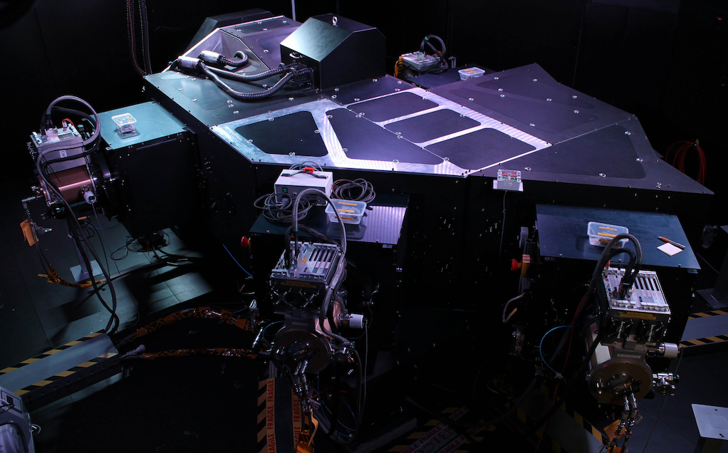 This picture shows the HERMES spectrograph (a black box with all the optics well covered).